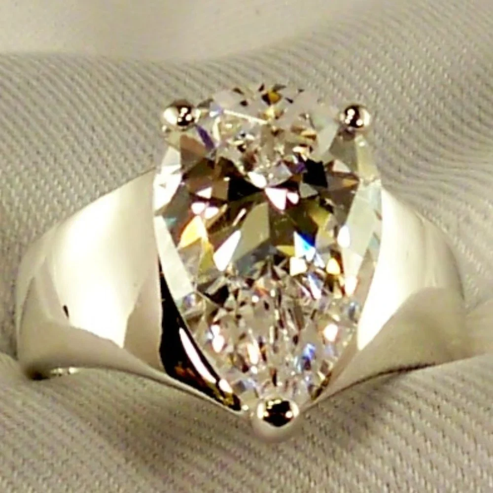 NEW Tear Drop Cubic Zirconias Silver DESIGNER Ring